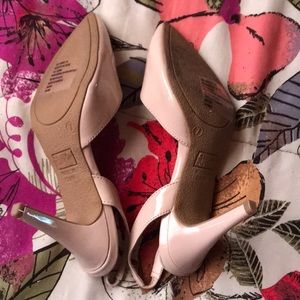 Never worn heels AVON